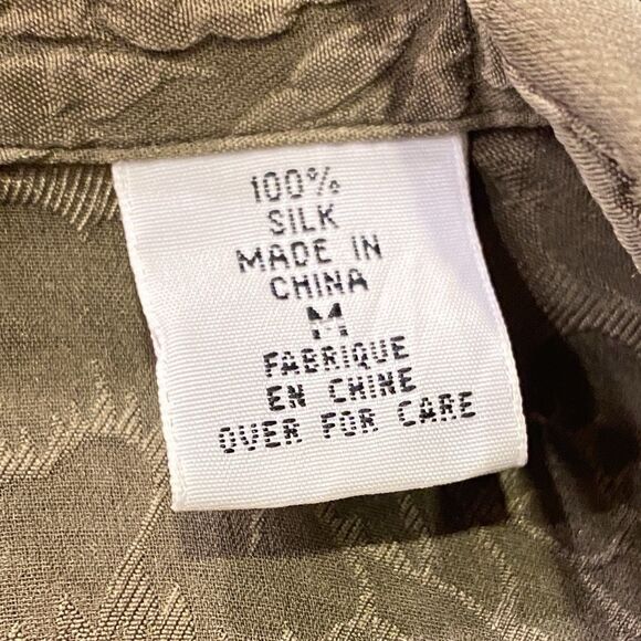 100% Silk Women Lg Sleeve Embossed Floral Button Tunic Blouse Olive Green M NWOT - Picture 7 of 10